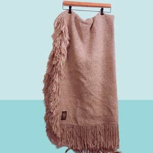 Kennebunk Quality Gold Mocha Throw Súper Soft & Luxurious